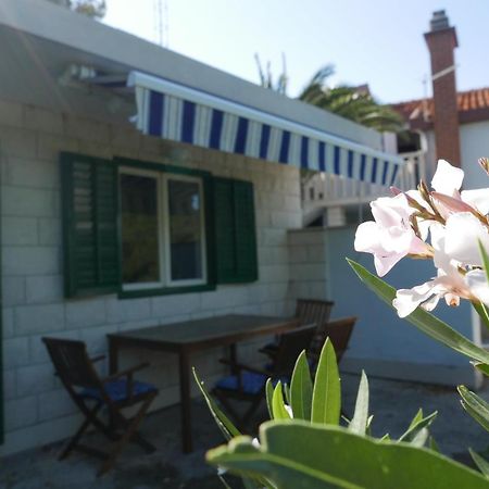 Vacation House "Pave" Повля Екстериор снимка