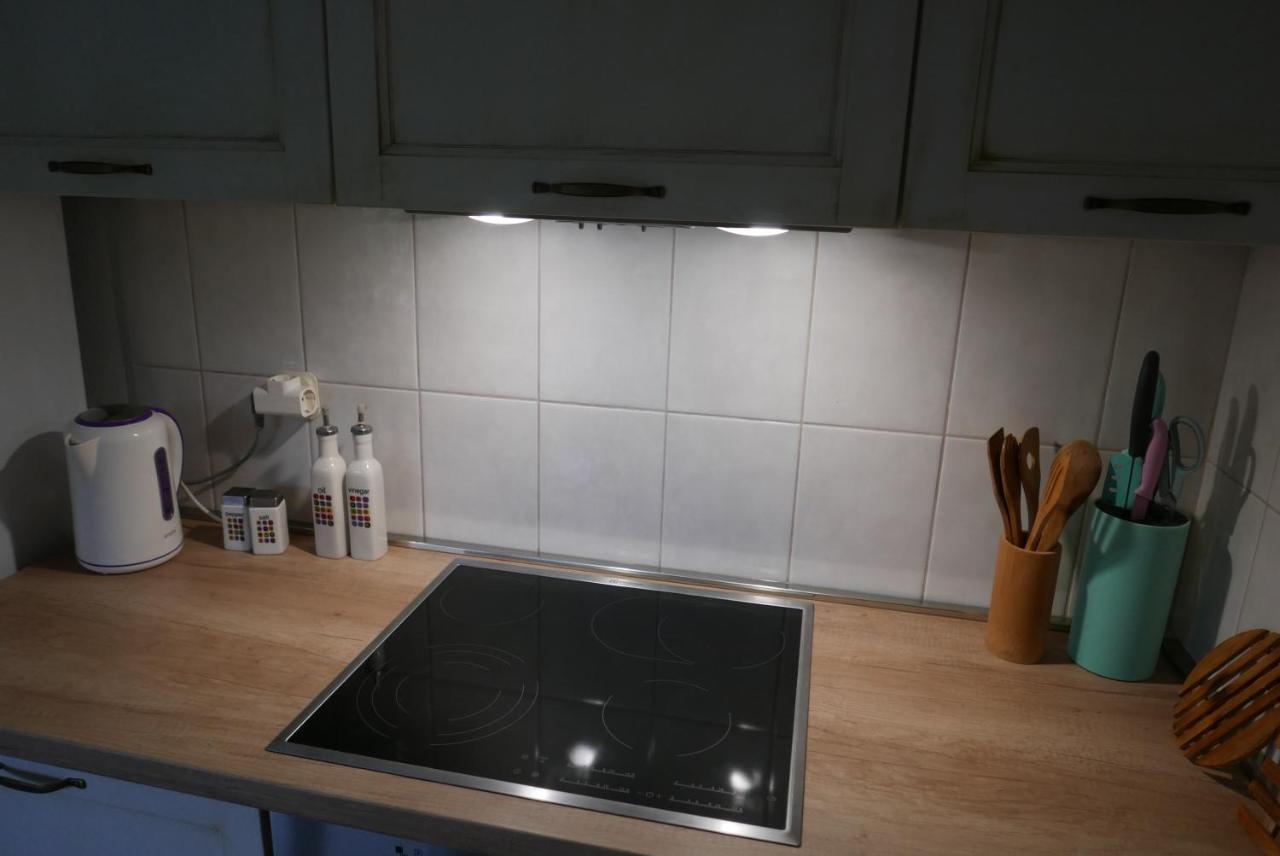 Vacation House "Pave" Повля Екстериор снимка